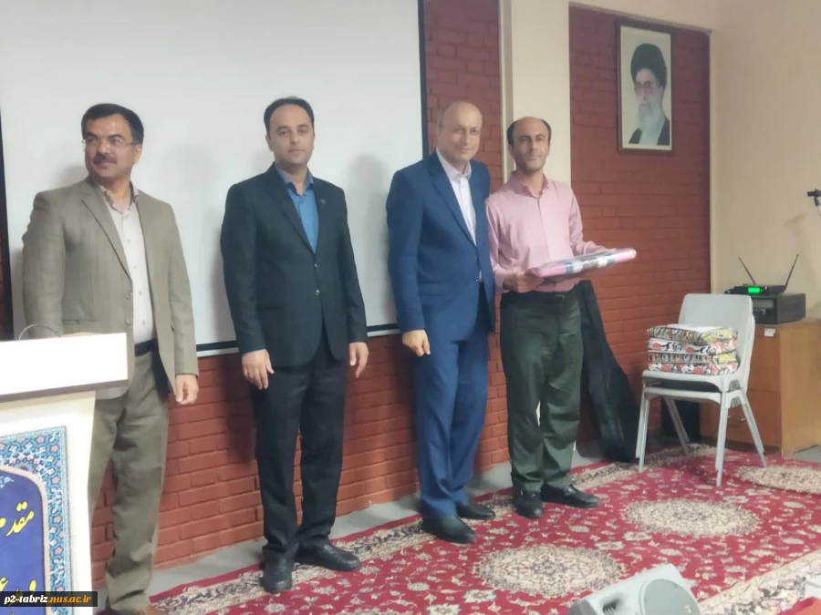 تجلیل از برگزیدگان مسابقات ورزشی درون دانشگاهی همکاران و دانشجویان، تجلیل ازعوامل معاونت دانشجویی و فرهنگی و دانشجویان نمونه خوابگاهی بمناسبت هفته سراهای دانشجویی